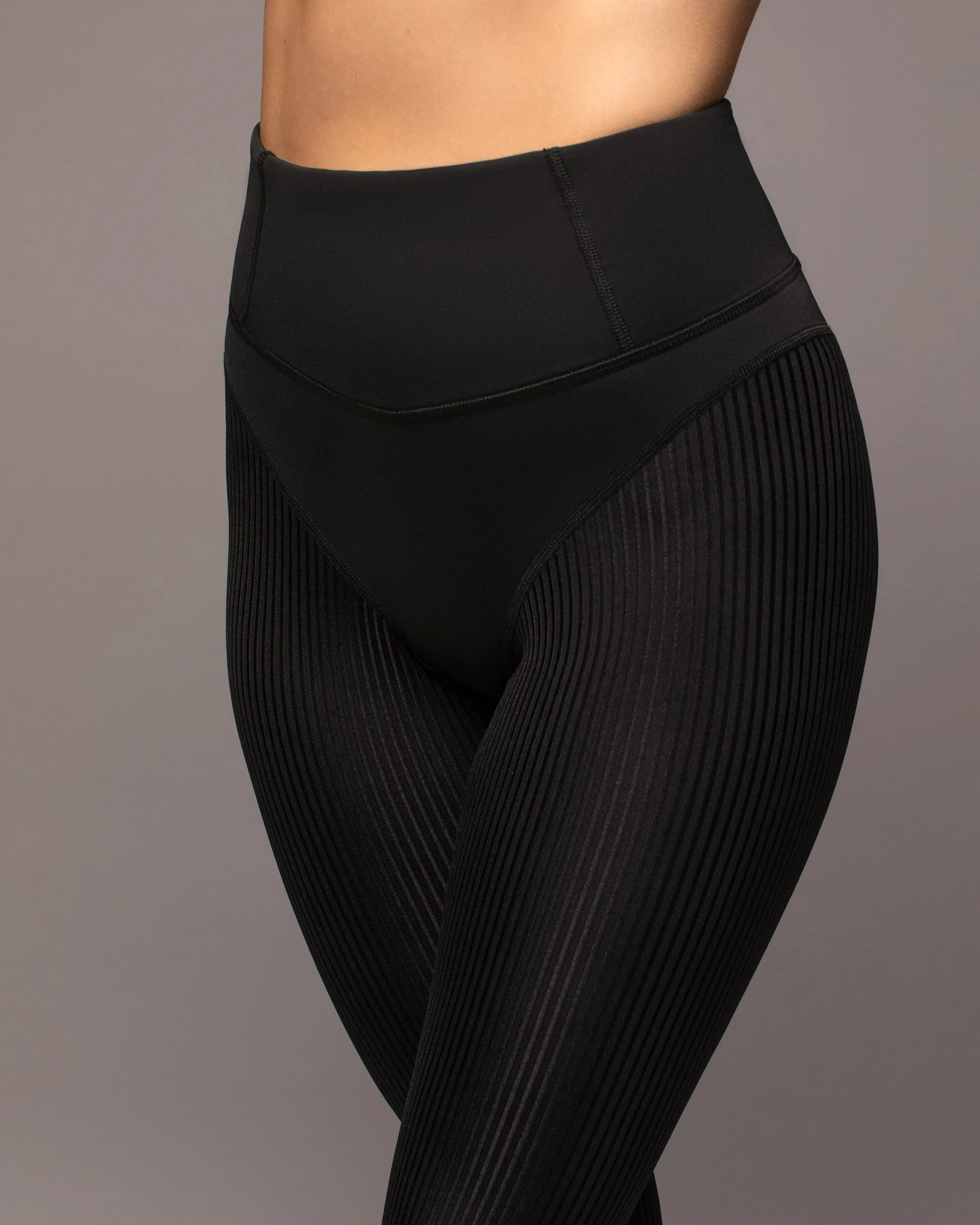 Ambient Ribbed Legging
