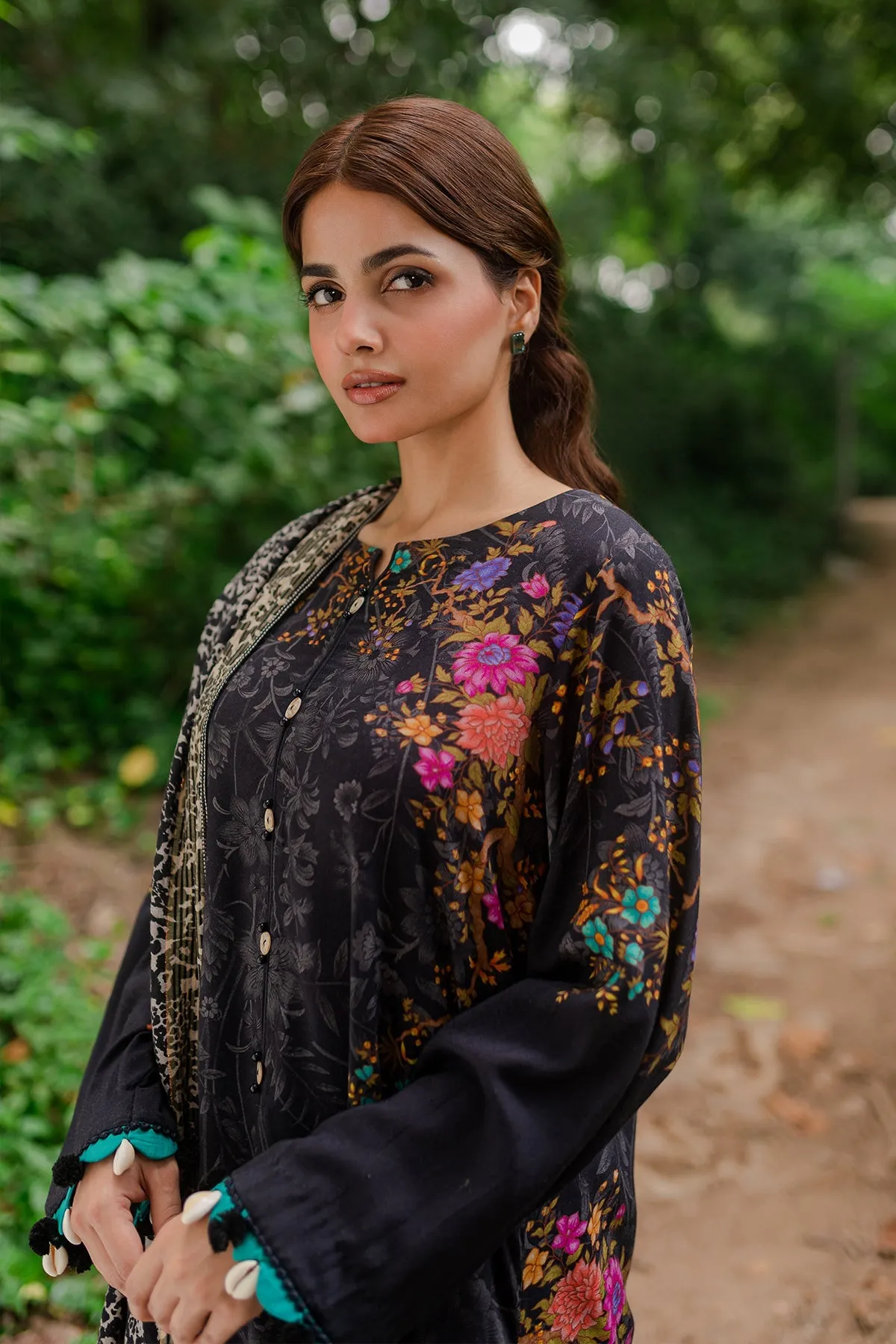 Charizma C-Print Linen Collection with Printed Wool Shawl – CPW-10