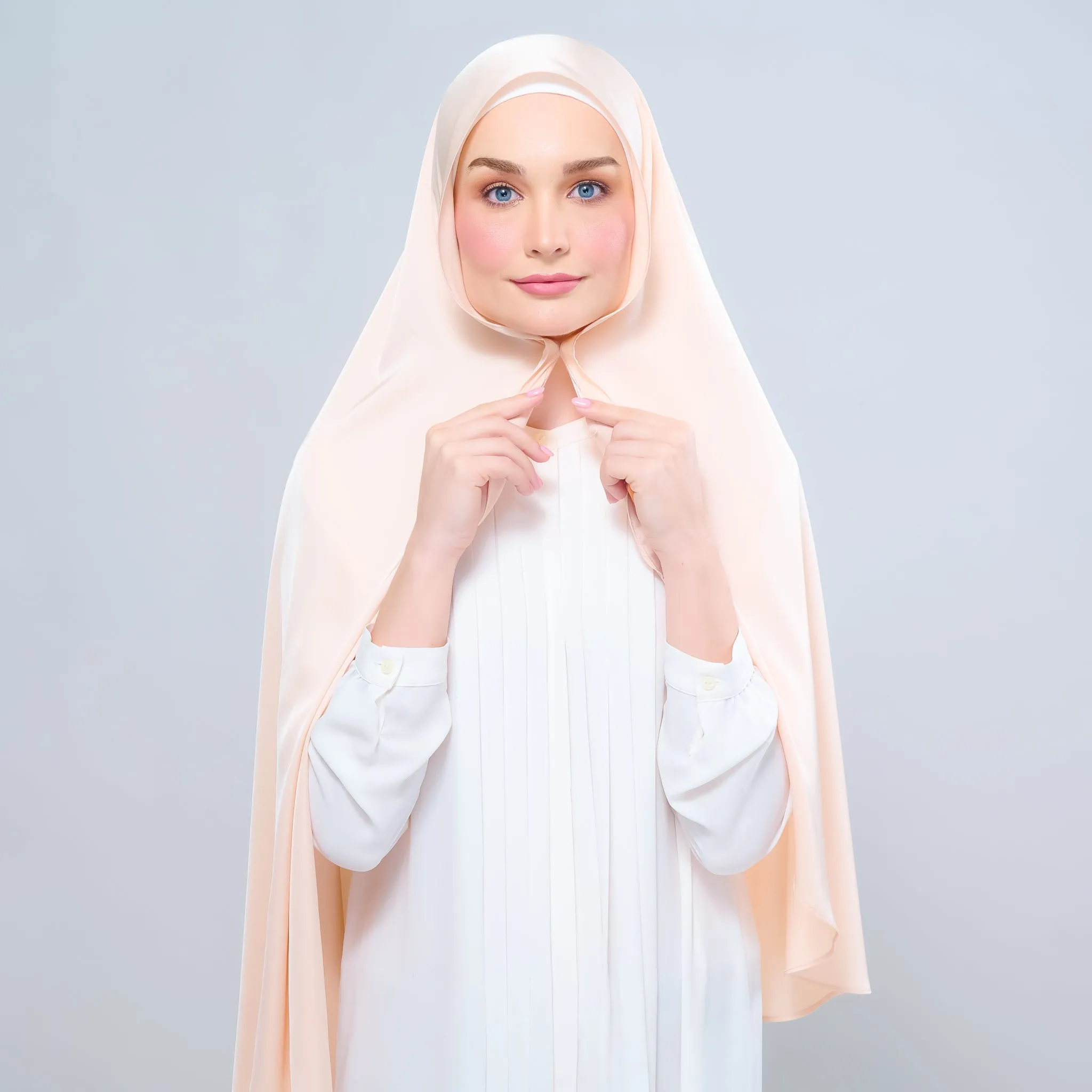 Instant Tag n' Go Shawl  | Satin Silk in Soft Apricot