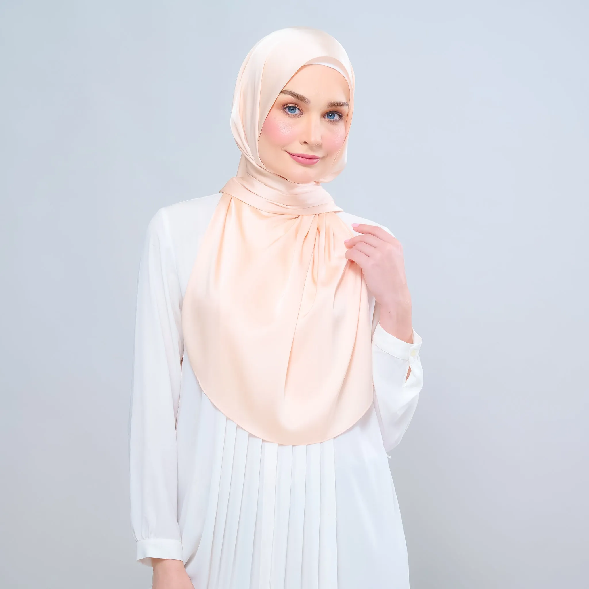 Instant Tag n' Go Shawl  | Satin Silk in Soft Apricot