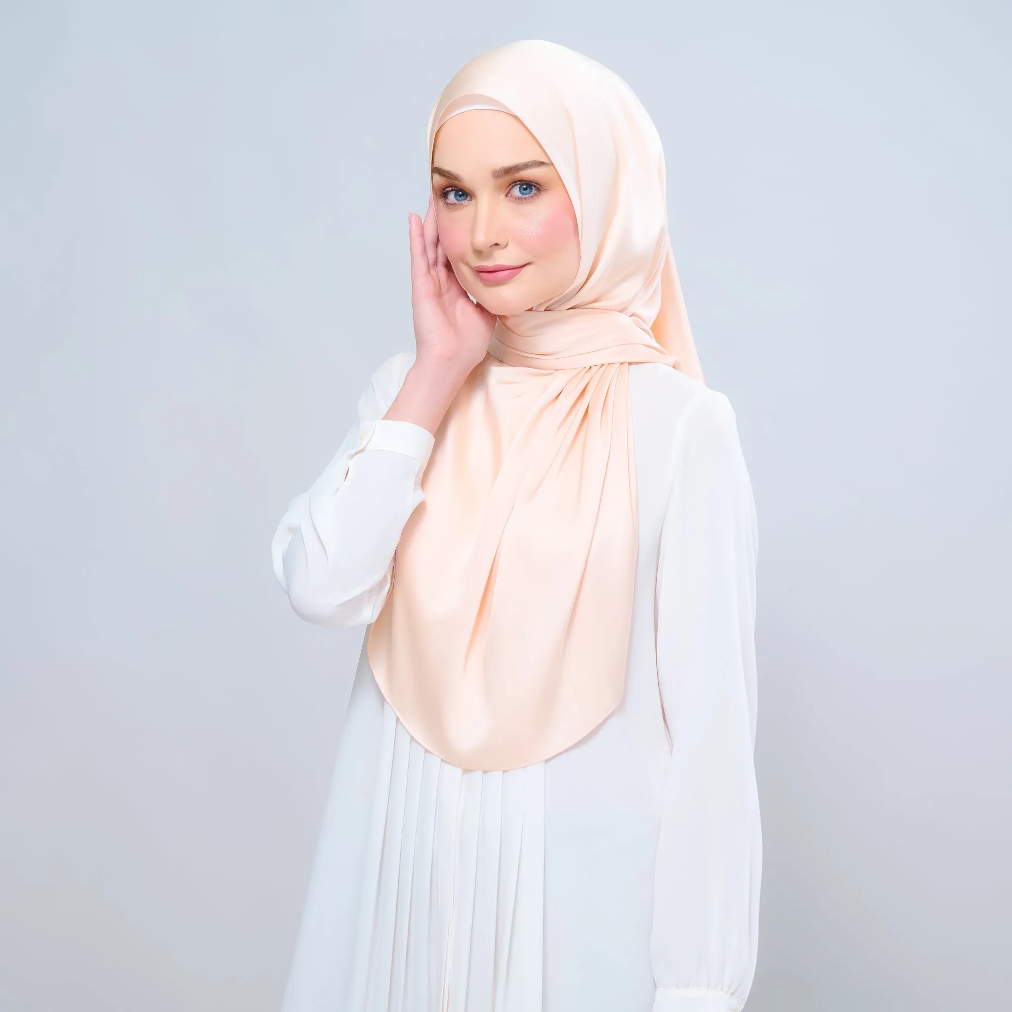 Instant Tag n' Go Shawl  | Satin Silk in Soft Apricot