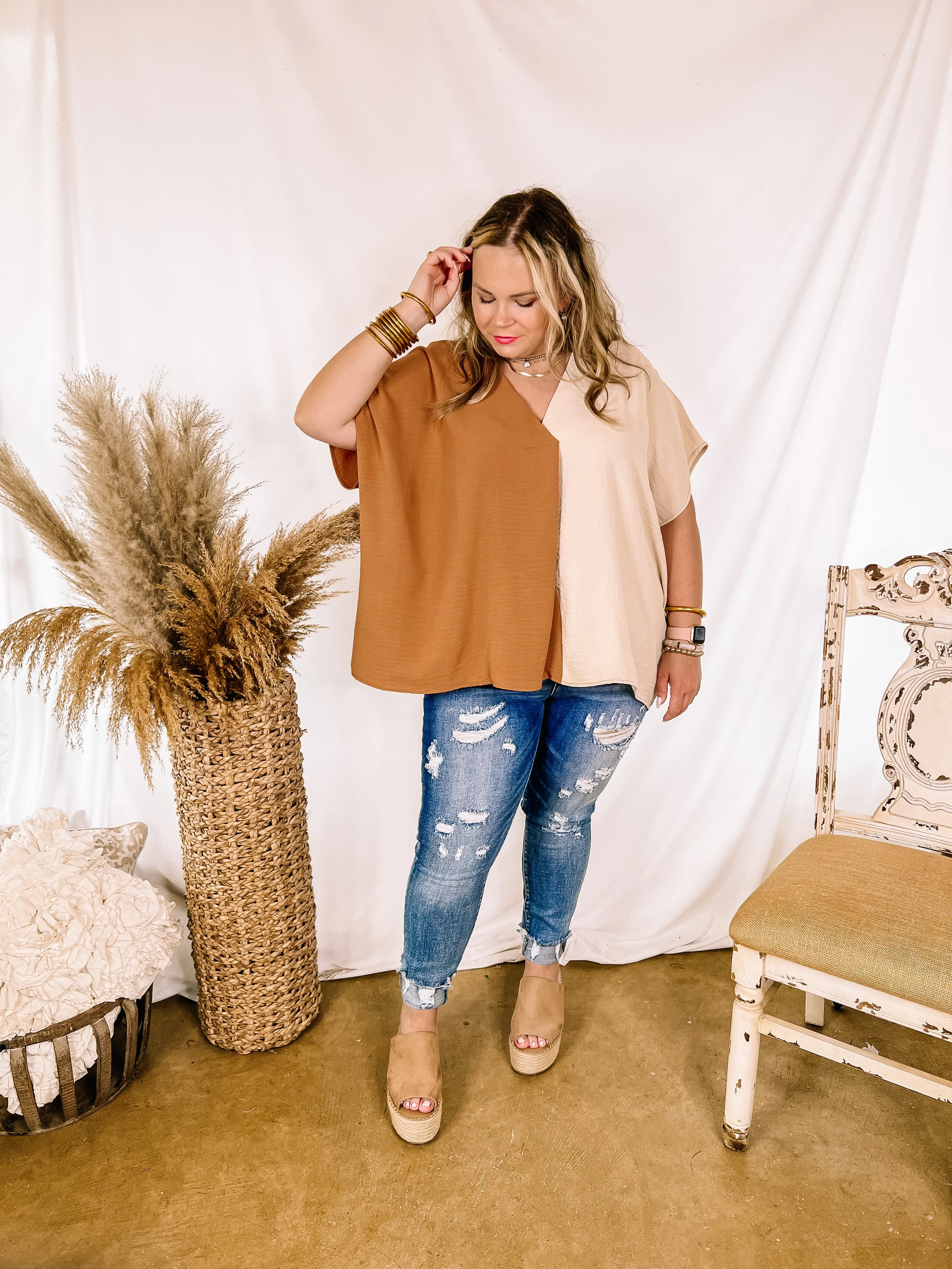 Last Chance Size XL | Weekend Out V Neck Placket Color Block Short Sleeve Top in Beige and Clay Brown