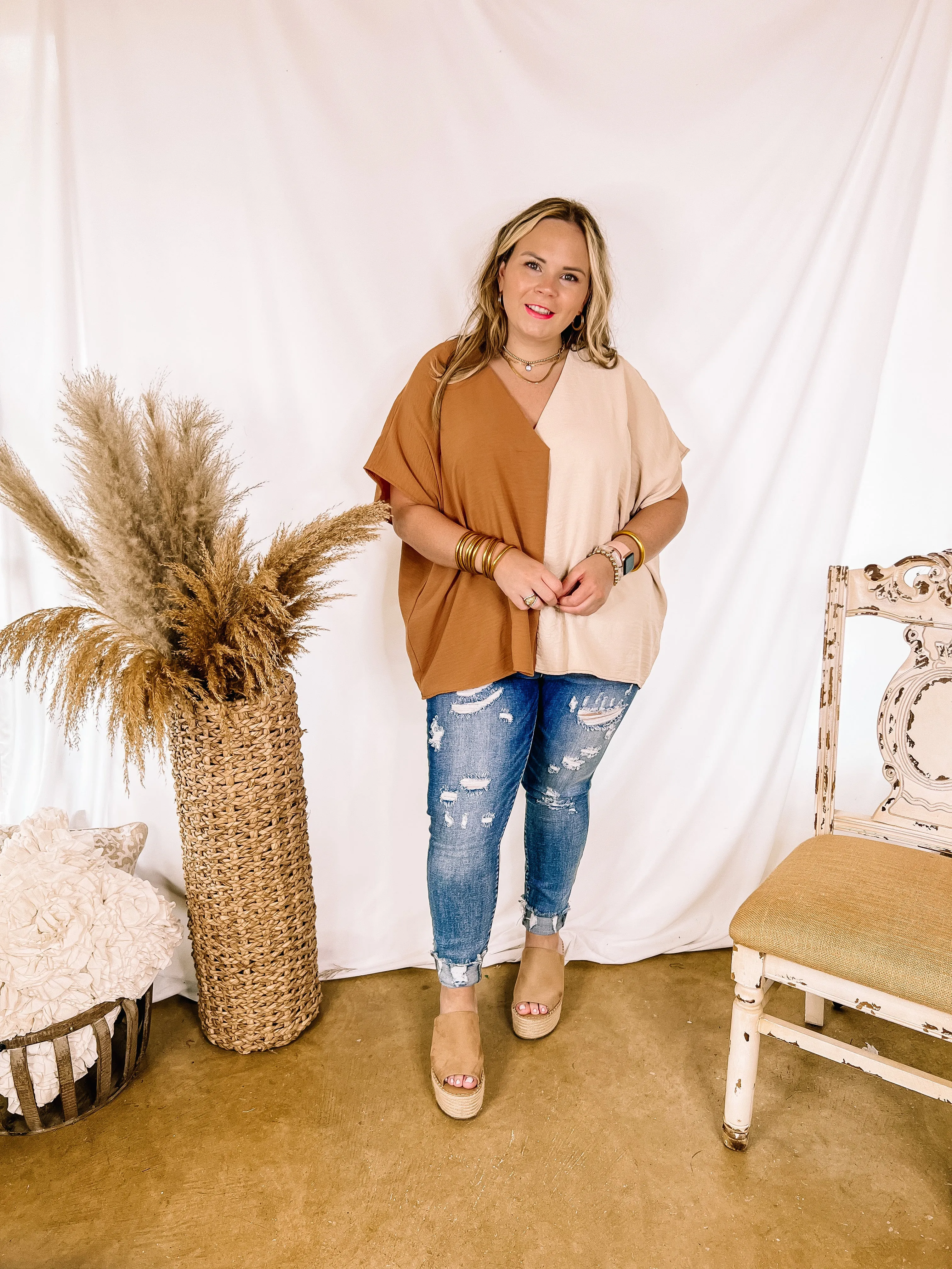 Last Chance Size XL | Weekend Out V Neck Placket Color Block Short Sleeve Top in Beige and Clay Brown