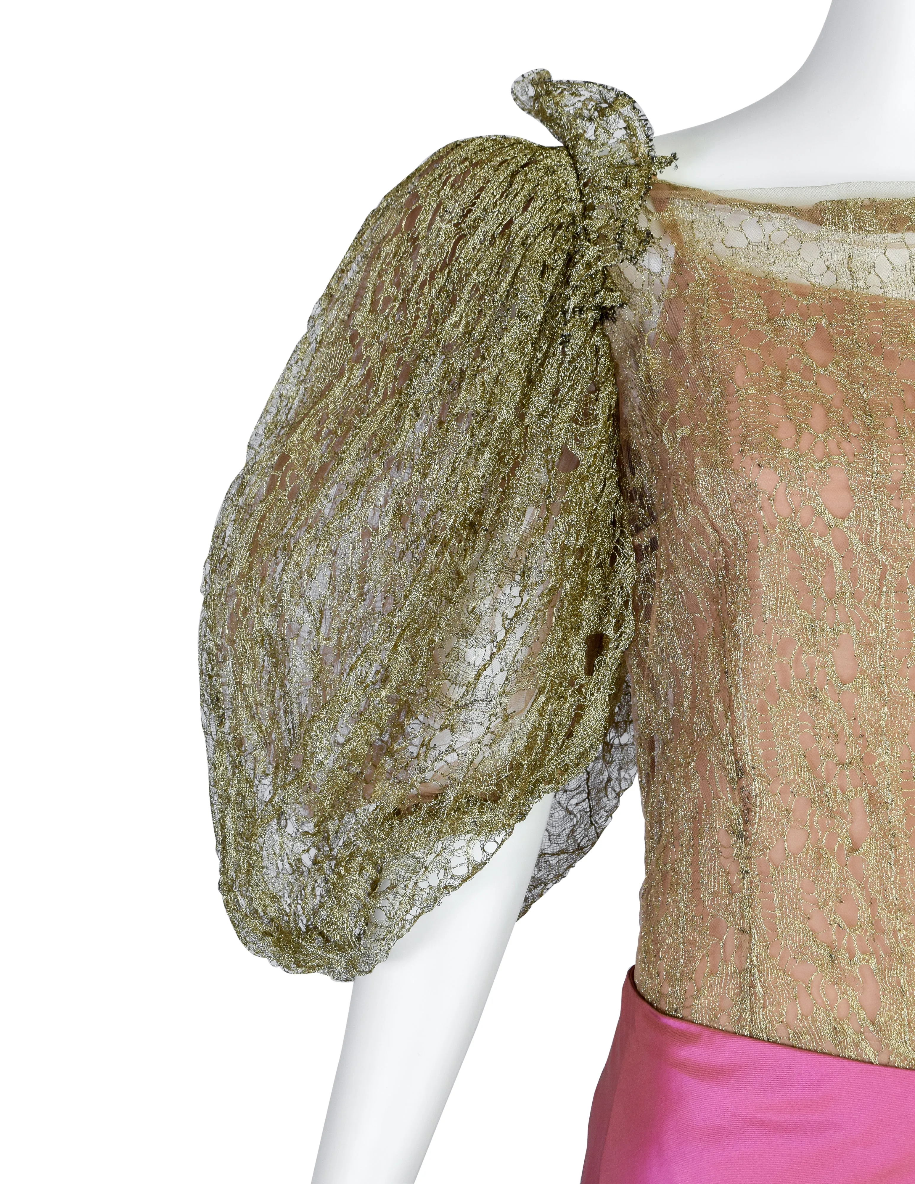 Oscar de la Renta 2001 Metallic Gold Lace Puff Sleeve Top and Pink Silk Taffeta Skirt Ensemble Set