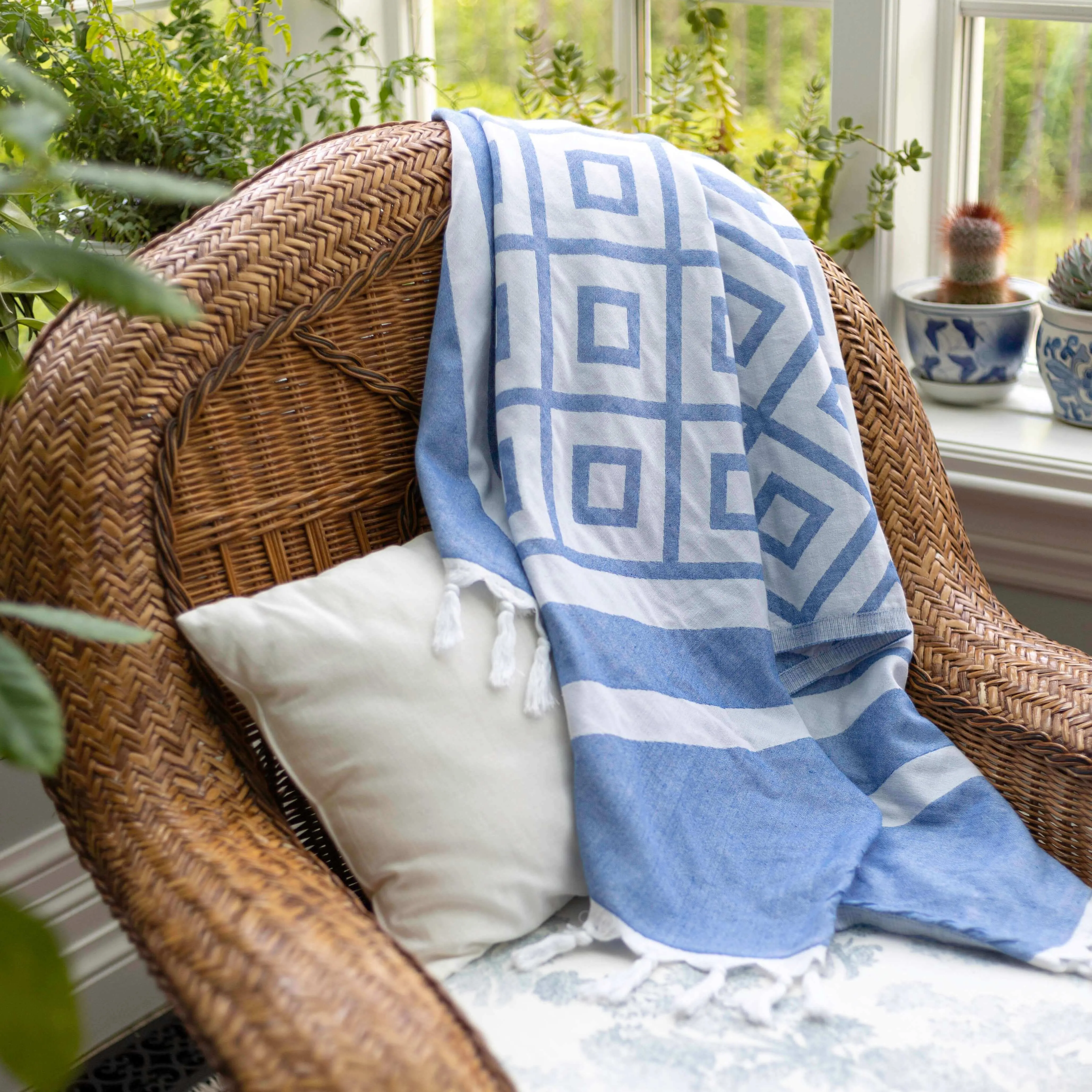 Turkish Cotton Towel Set / Geo Diamond in Blue   White
