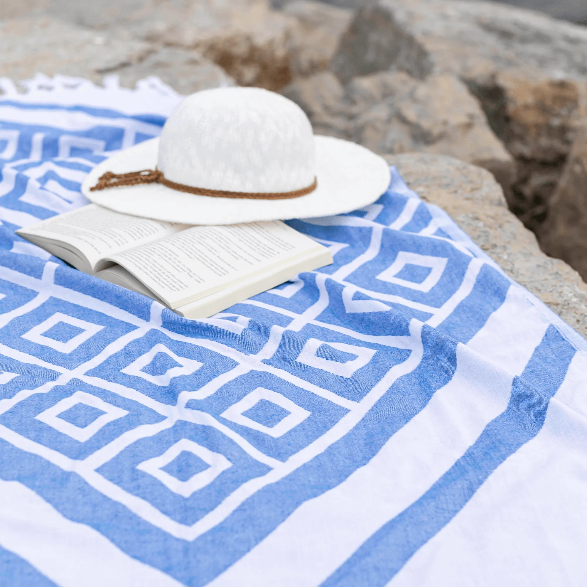 Turkish Cotton Towel Set / Geo Diamond in Blue   White